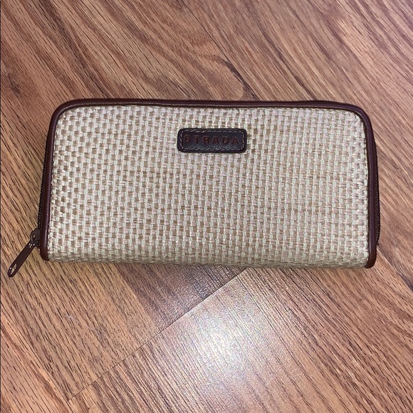 Strada Wallet - Picture 1 of 2